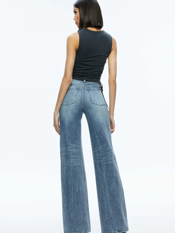 Women Alice and Olivia Chrissy Crewneck Ruched Crop Top