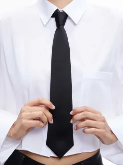 Women Alice and Olivia Tie